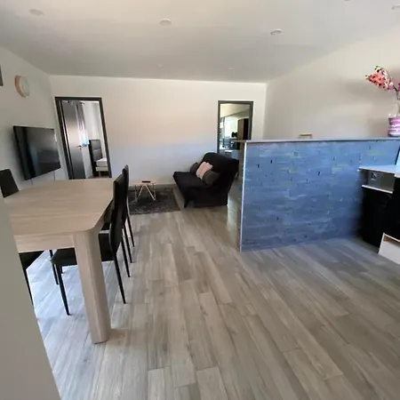 Maison Recente De 50 M2 Pour 4 Personnes * Porto-Vecchio (Corsica)